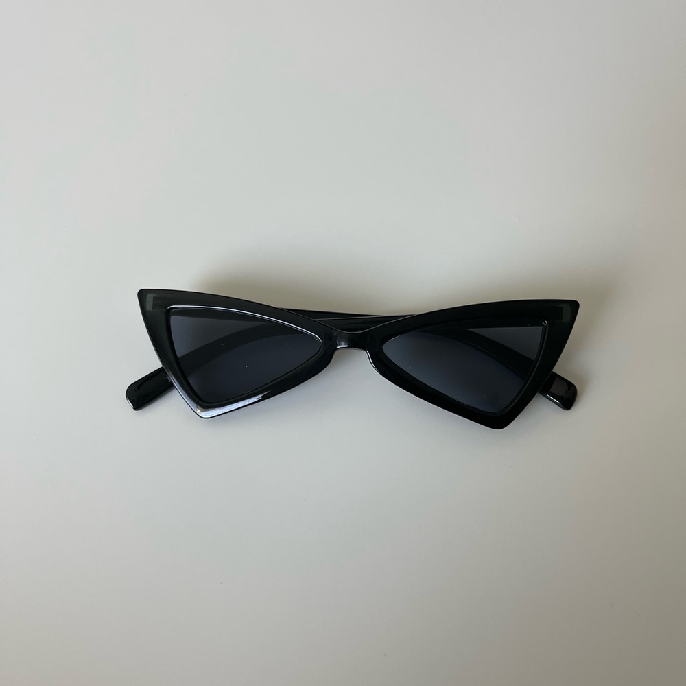 Black sunglasses